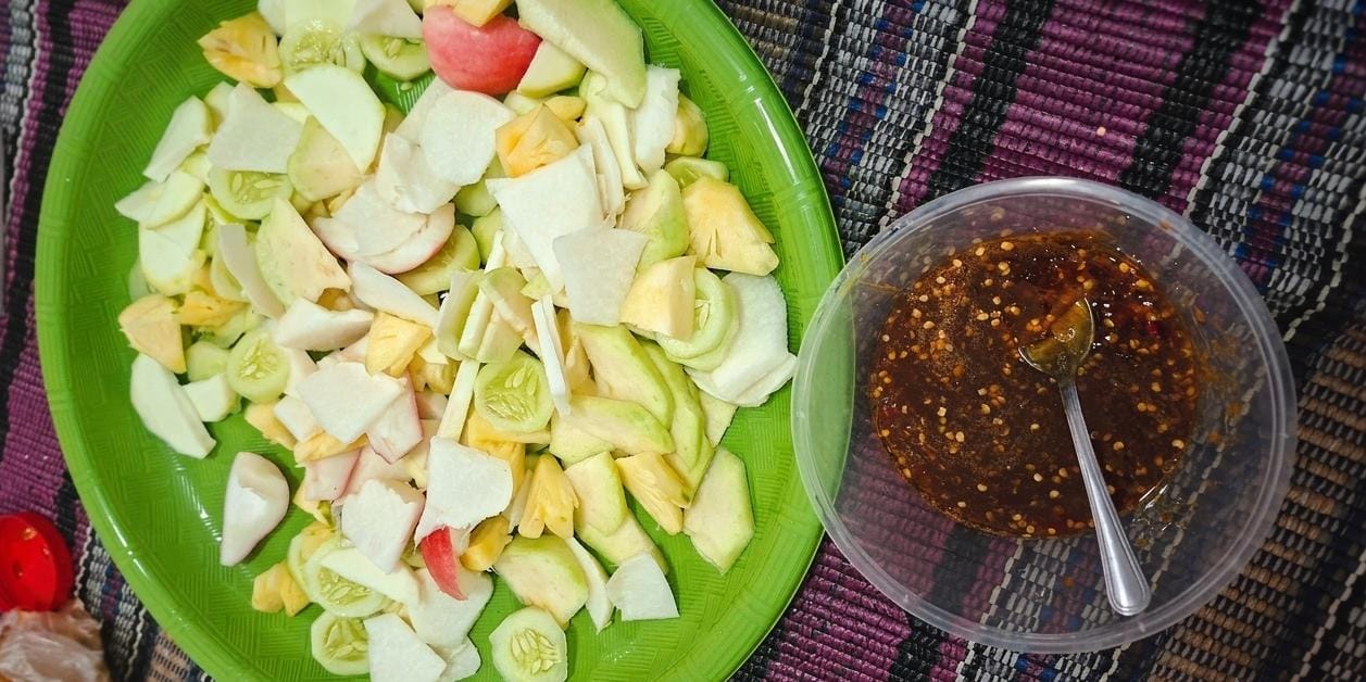 Rujak Buah Bumbu Petis Madura